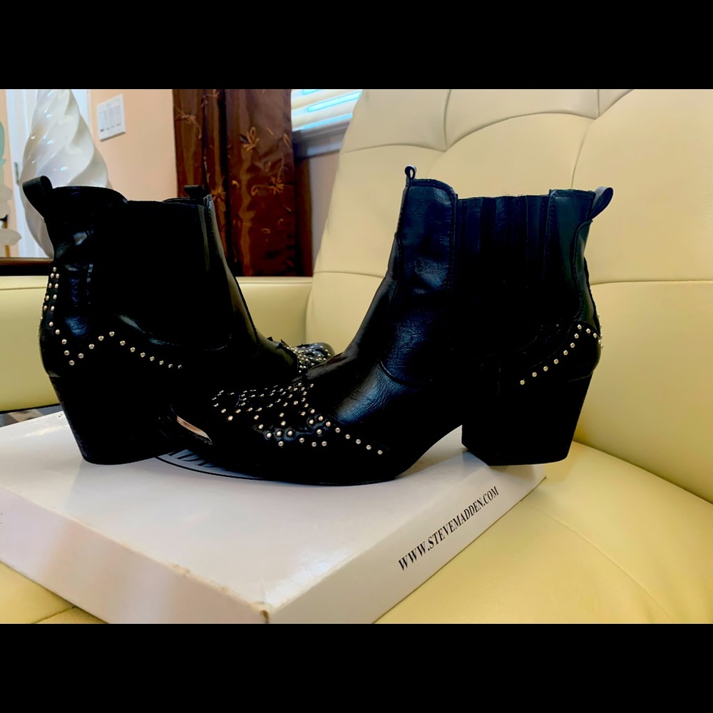Steve Madden booties